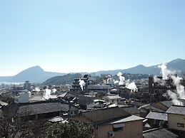 Beppu Yukemuri-no-oka Youth Hostel