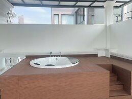 V20boutique Jacuzzi Hotel