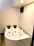 V20boutique Jacuzzi Hotel
