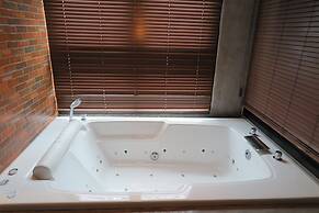 V20boutique Jacuzzi Hotel