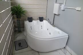 V20boutique Jacuzzi Hotel