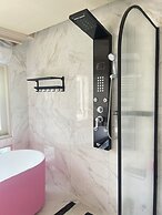 V20boutique Jacuzzi Hotel