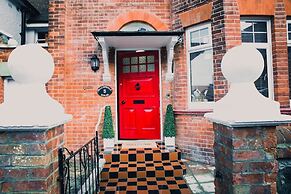 Flat 2, Falcondale House 5 South Cliff