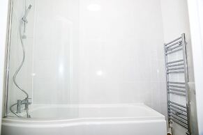 Flat 2, Falcondale House 5 South Cliff