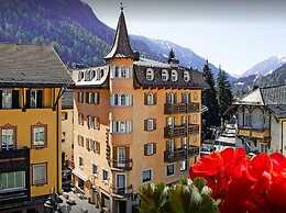 Central Hotel