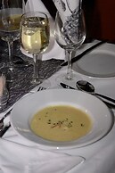 Yalla Yalla Boutique Hotel