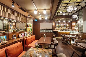 Momento Golden Horn Hotel