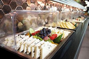 Momento Golden Horn Hotel