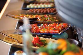 Momento Golden Horn Hotel