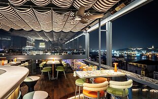 Momento Golden Horn Hotel