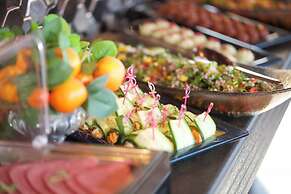 Momento Golden Horn Hotel