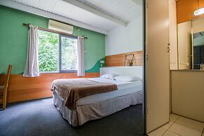 Mundaka Hostel y Bar - Adults Only