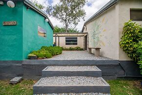 Mundaka Hostel y Bar - Adults Only