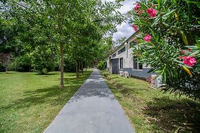 Mundaka Hostel y Bar - Adults Only