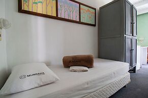 Mundaka Hostel y Bar - Adults Only