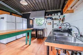 Mundaka Hostel y Bar - Adults Only