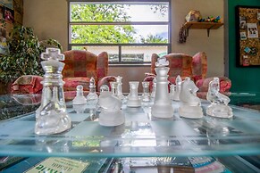 Mundaka Hostel y Bar - Adults Only