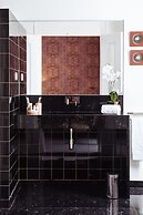 Dear Lisbon - Gallery House