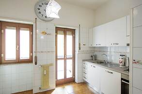 Luxury Macrobio Flat