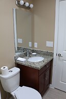 Quiet Clean and Comfortable Room