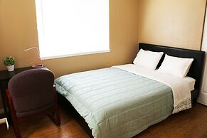 Quiet Clean and Comfortable Room