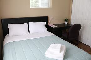 Quiet Clean and Comfortable Room