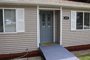 Quiet Clean and Comfortable Room