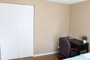 Quiet Clean and Comfortable Room