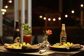 El Delfin Hotel y Restaurante