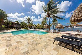 Spanish Water Apartments