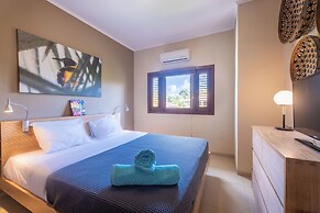 Spanish Water Apartments