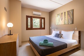 Spanish Water Apartments