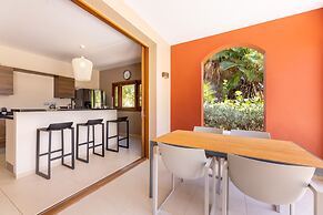 Spanish Water Apartments