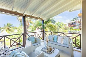 Spanish Water Apartments