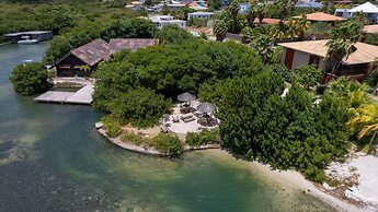 Spanish Water Apartments