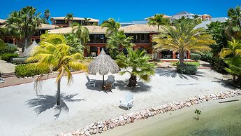 Spanish Water Apartments