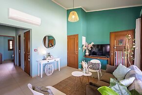 Spanish Water Apartments