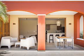 Spanish Water Apartments