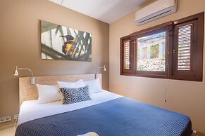 Spanish Water Apartments