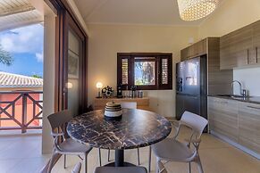 Spanish Water Apartments