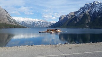 Sunset Mountain Inn and Spa