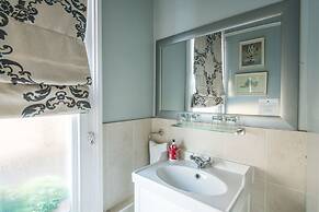 The Henry Guest House