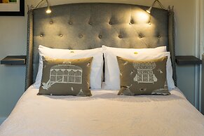 The Henry Guest House