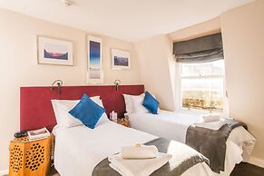 The Henry Guest House