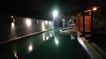 Paradise Beach Club