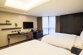 Pavilion Boutique Hotel