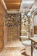 J.T World FunTrip B&B