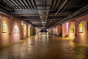 Vogue Boutique Motel