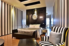 Vogue Boutique Motel