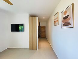 Baan Saint Tropez Villas Kata Beach